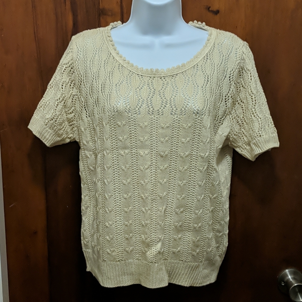 Cream Short Sleeves Sweater Vintage 1980's